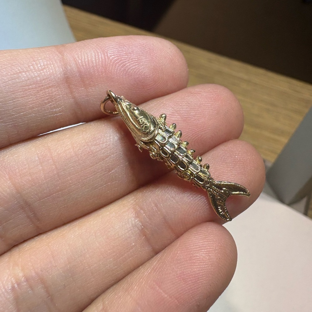 14k Gold Fish Pendant
